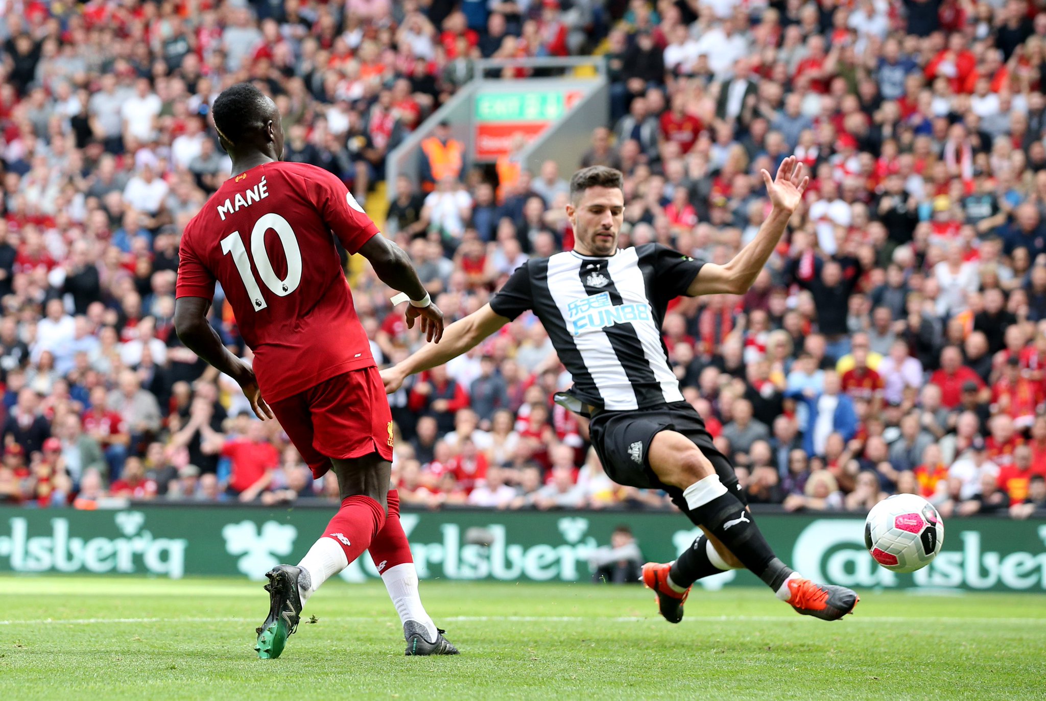 受采访时提 受采访时提